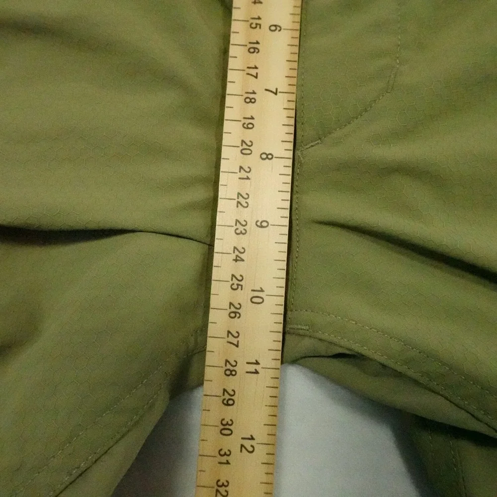 North Face Shorts Mens 40 Green Outdoors Hiking Camping 9" Inseam Gorpcore - Picture 7 of 11